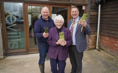 Residents urged to back British asparagus
