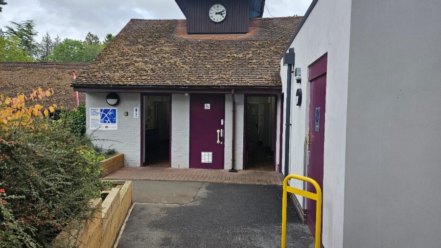 Lido Park Public Toilets